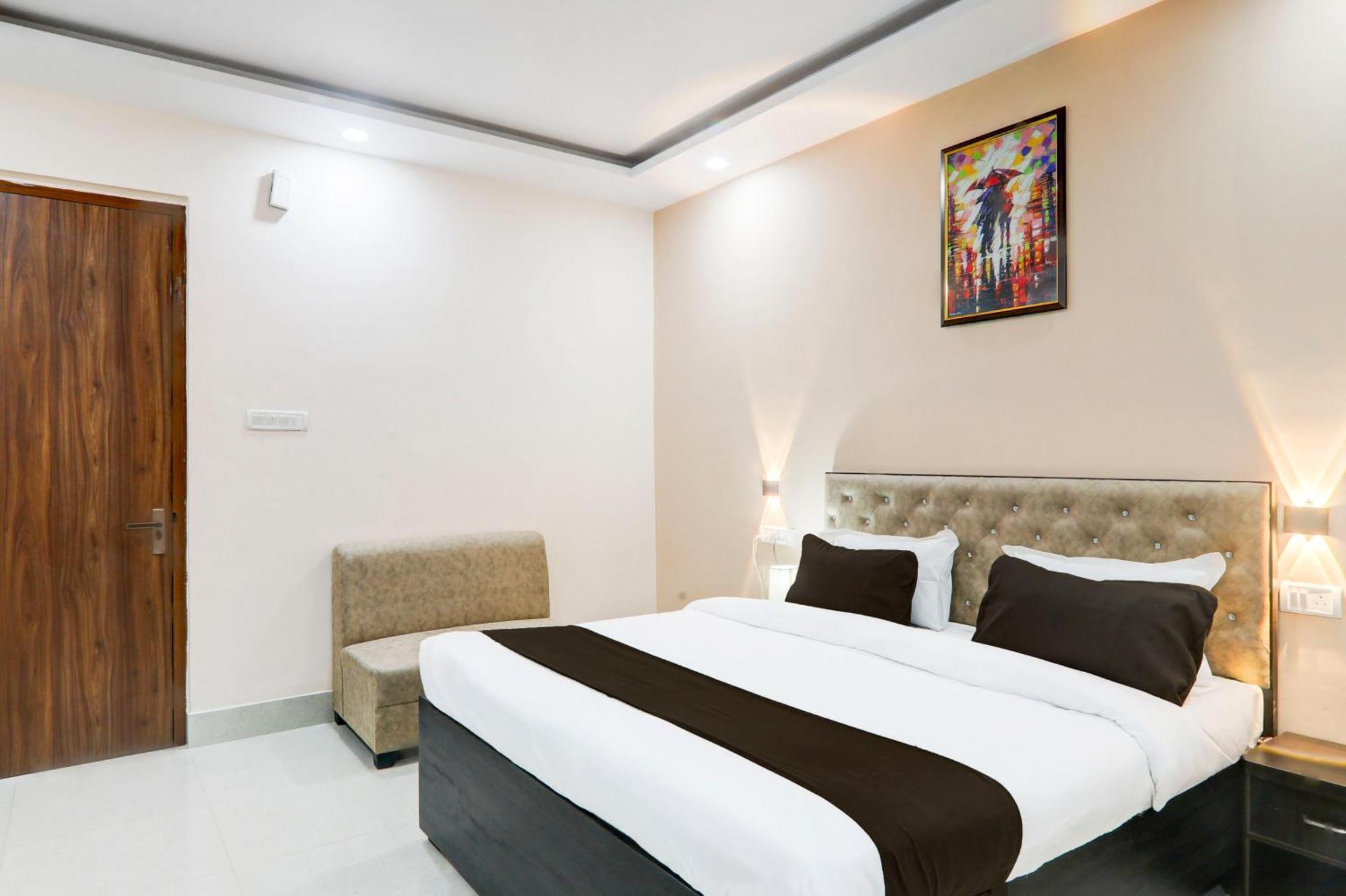 Отель Super Townhouse Gls International Лакхнау Экстерьер фото