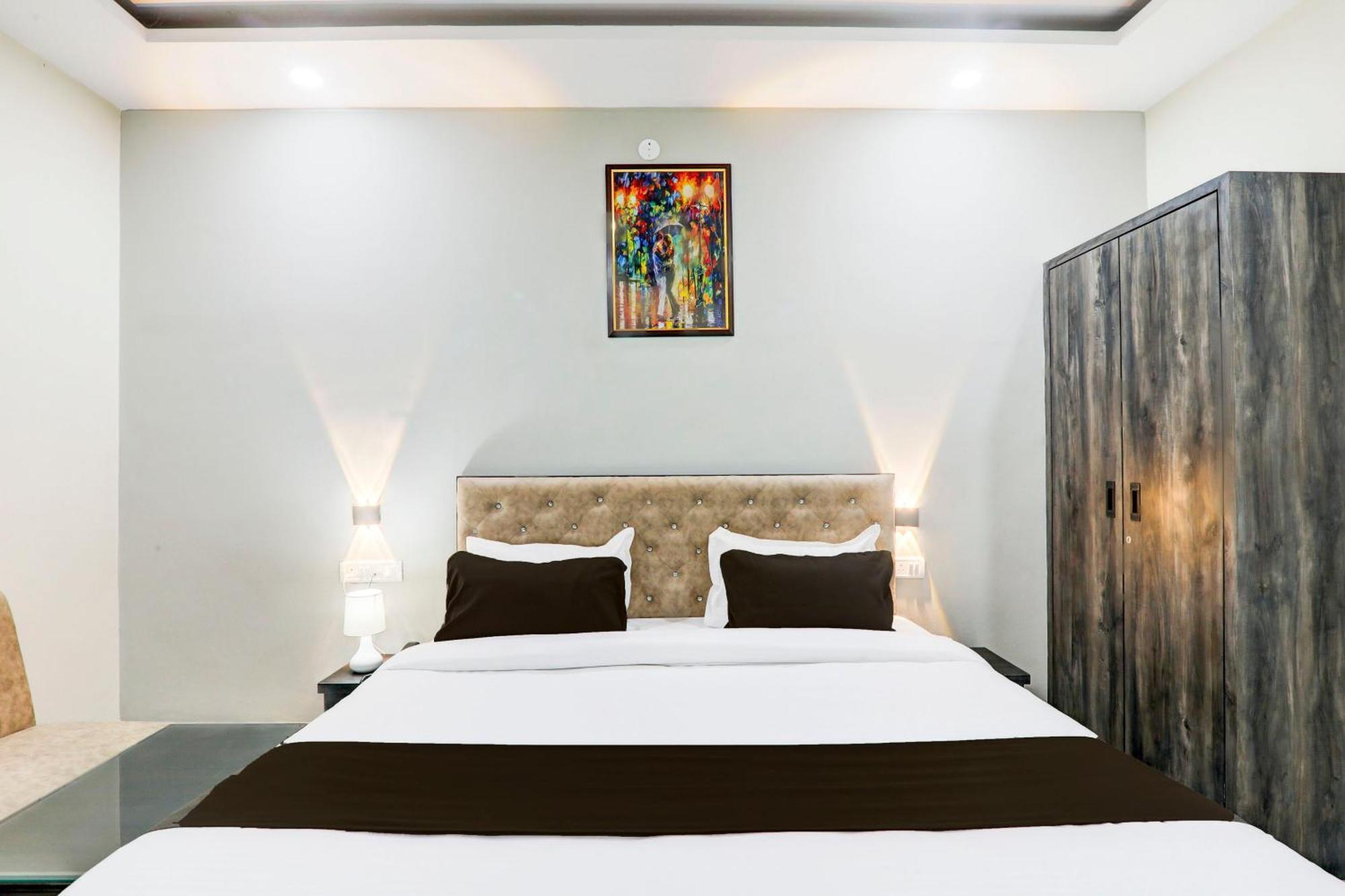 Отель Super Townhouse Gls International Лакхнау Экстерьер фото