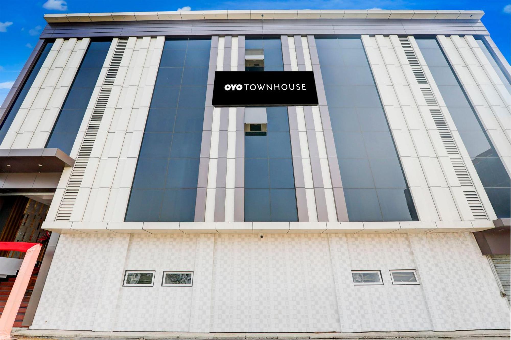 Отель Super Townhouse Gls International Лакхнау Экстерьер фото