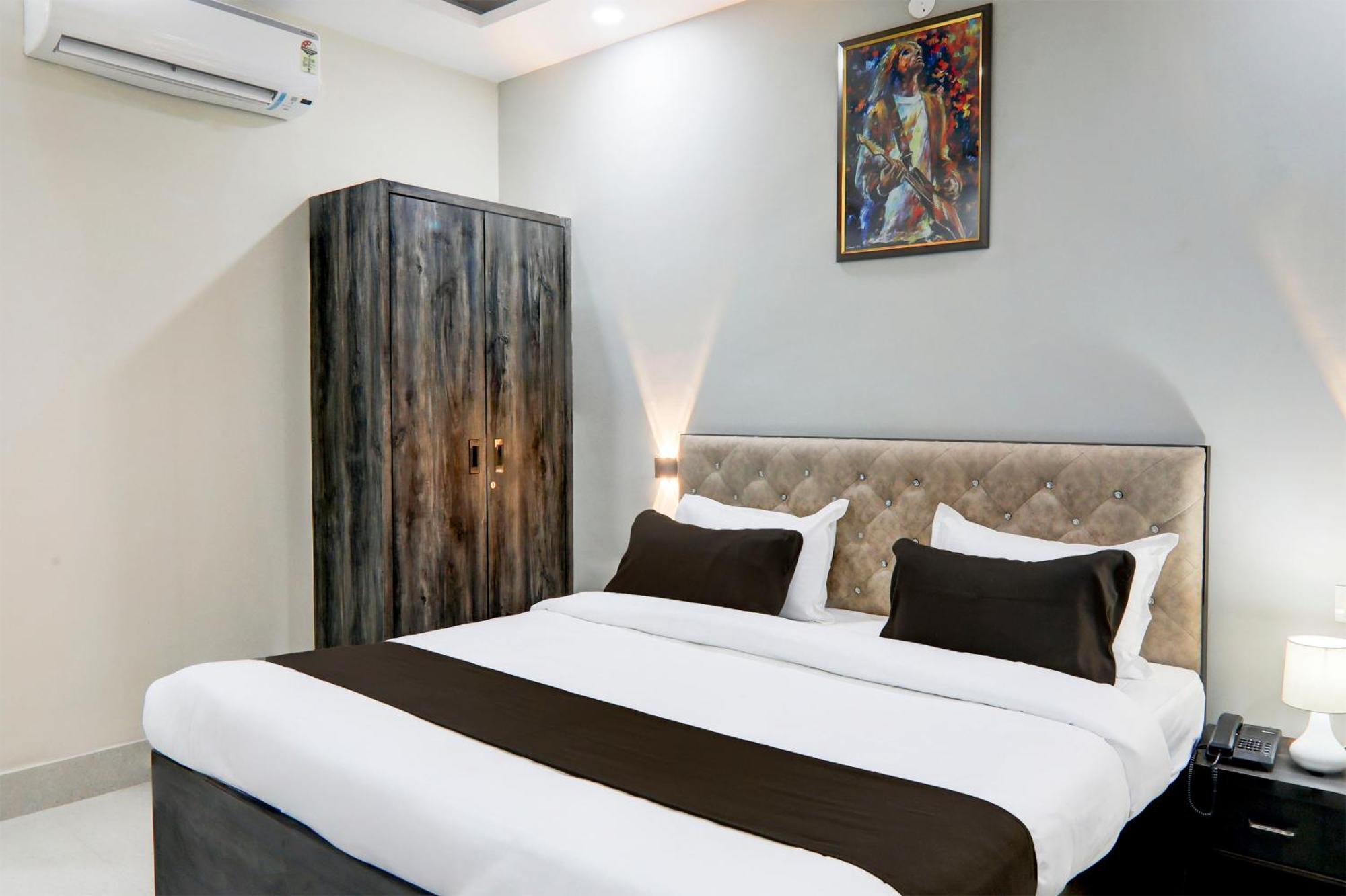 Отель Super Townhouse Gls International Лакхнау Экстерьер фото